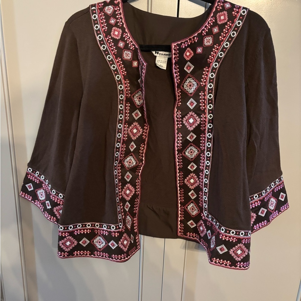 Nygard collection 3/4 sleeve jacket size large in brown with embroidery